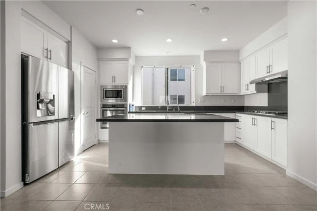 148 Stellar, Irvine, CA 92618