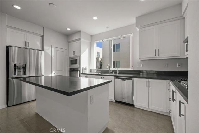 148 Stellar, Irvine, CA 92618