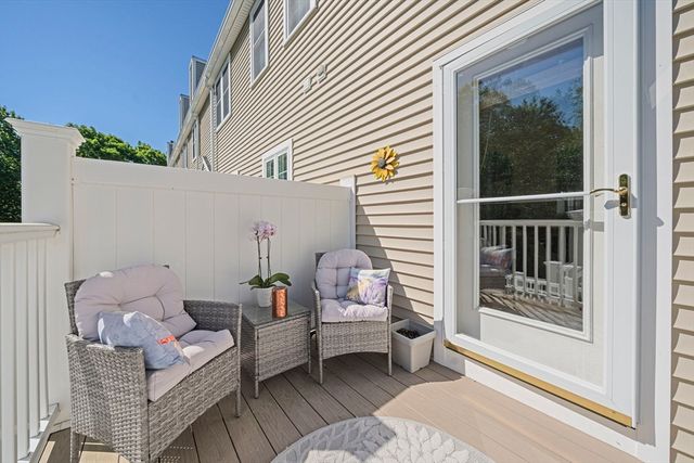 267 Allerton Commons Ln 267, Braintree, MA 02184