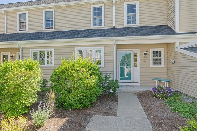 267 Allerton Commons Ln 267, Braintree, MA 02184