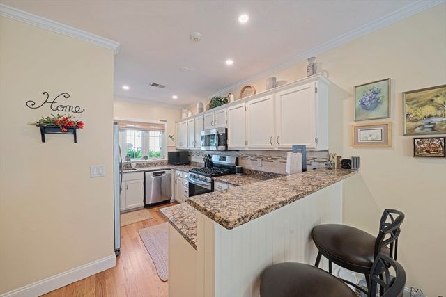 267 Allerton Commons Ln 267, Braintree, MA 02184