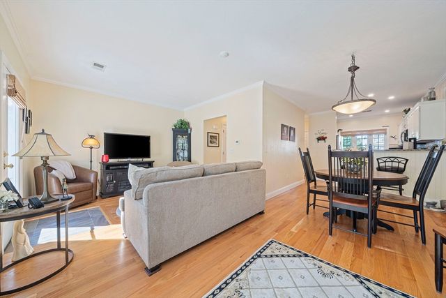 267 Allerton Commons Ln 267, Braintree, MA 02184