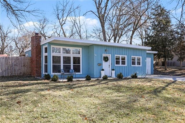 7911 Antioch Road, Overland Park, KS 66204