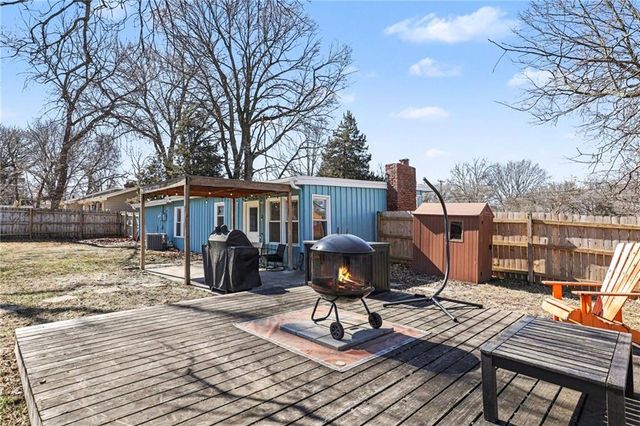 7911 Antioch Road, Overland Park, KS 66204