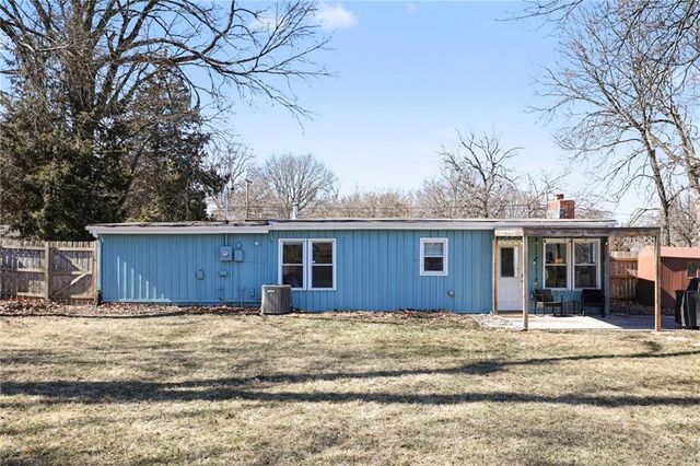 7911 Antioch Road, Overland Park, KS 66204