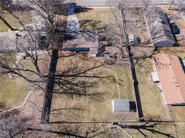 7911 Antioch Road, Overland Park, KS 66204