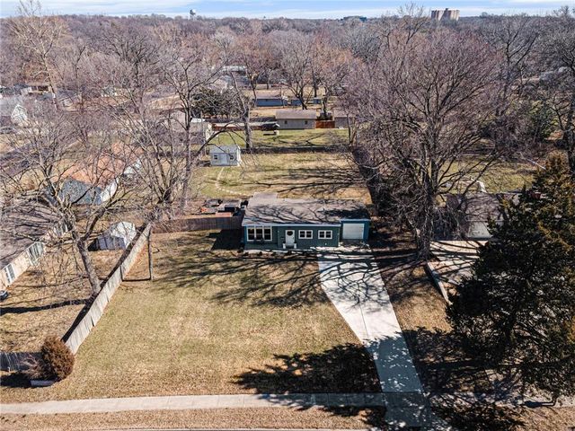 7911 Antioch Road, Overland Park, KS 66204