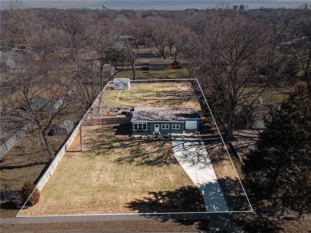 7911 Antioch Road, Overland Park, KS 66204