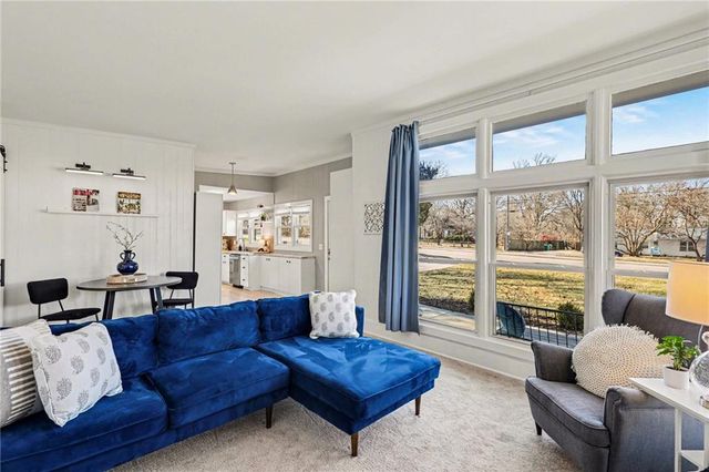 7911 Antioch Road, Overland Park, KS 66204