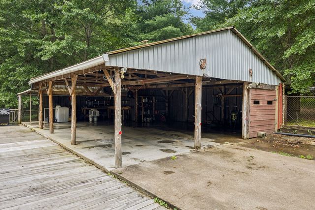 3063 Sweethome Rd, Chapmansboro, TN 37035