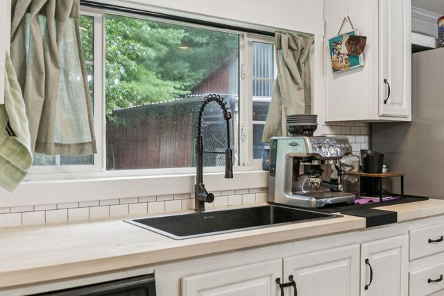 3063 Sweethome Rd, Chapmansboro, TN 37035