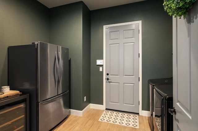 2047 Menlo Avenue, Clovis, CA 93611