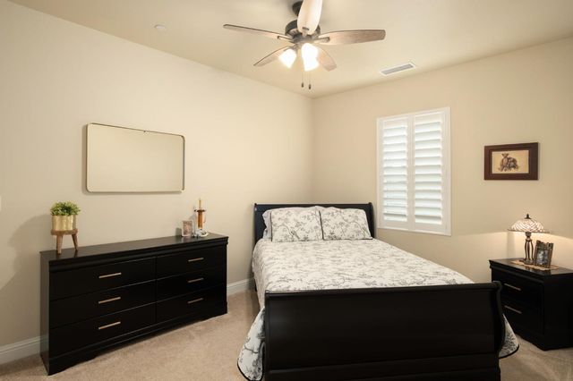 2047 Menlo Avenue, Clovis, CA 93611