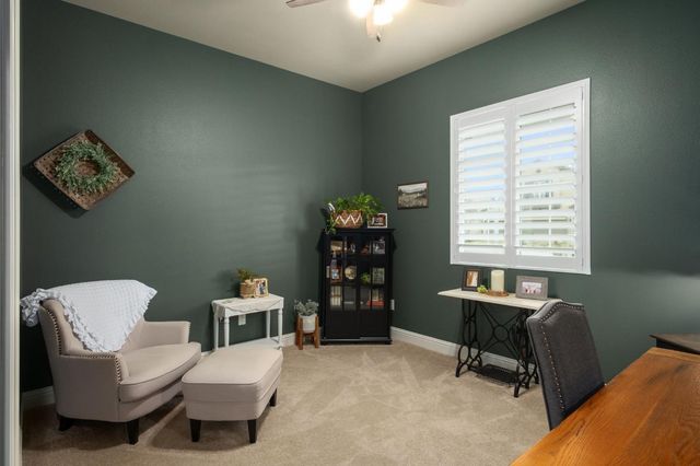 2047 Menlo Avenue, Clovis, CA 93611