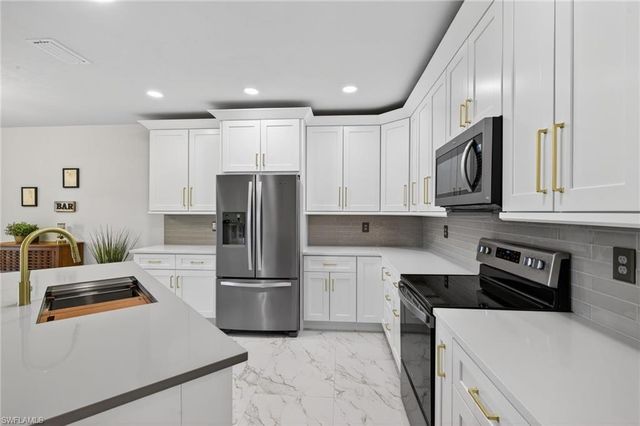 630 SW 11th PL, Cape Coral, FL 33991