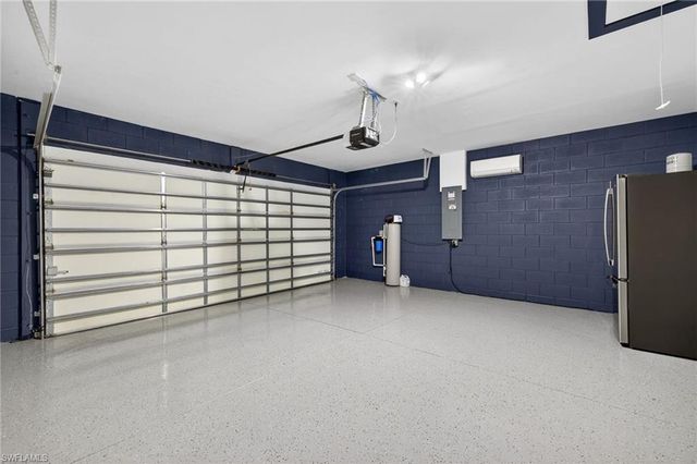 630 SW 11th PL, Cape Coral, FL 33991