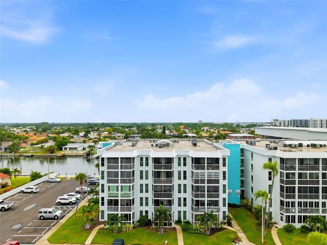 4900 38TH WAY S 404, St Petersburg, FL 33711