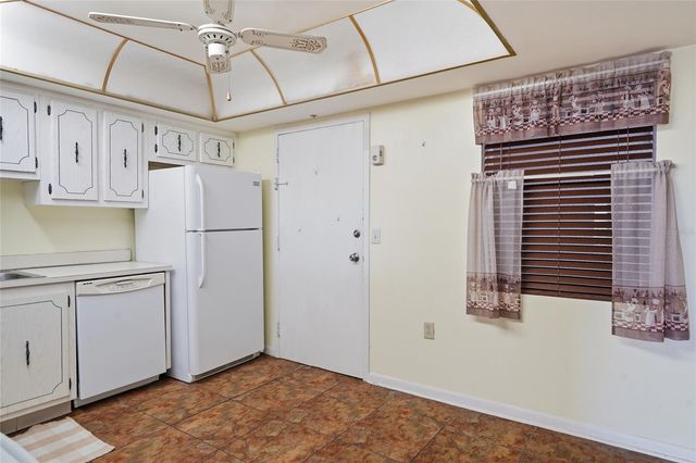 4900 38TH WAY S 404, St Petersburg, FL 33711