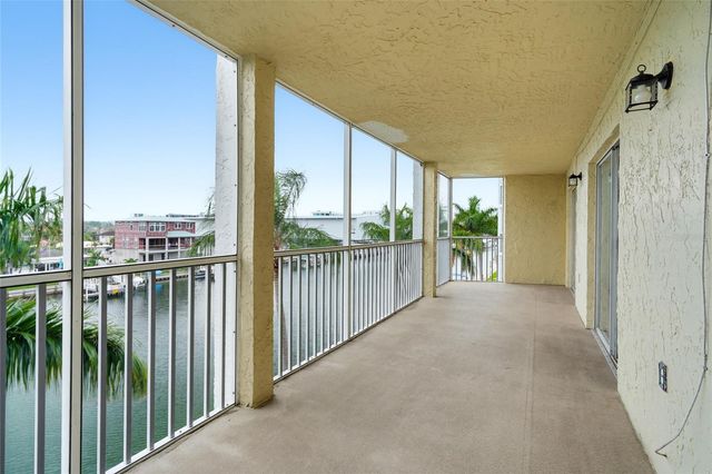 4900 38TH WAY S 404, St Petersburg, FL 33711
