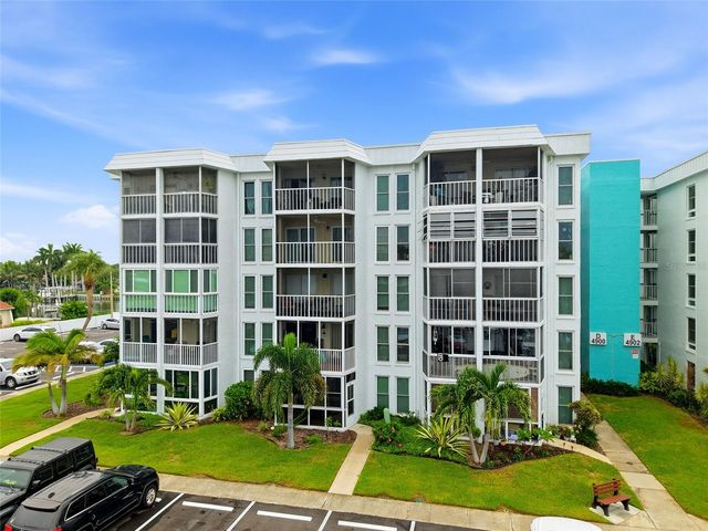 4900 38TH WAY S 404, St Petersburg, FL 33711