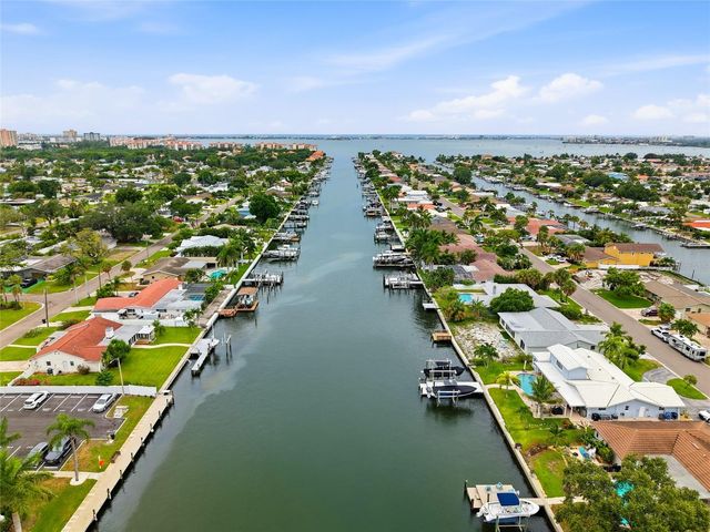 4900 38TH WAY S 404, St Petersburg, FL 33711