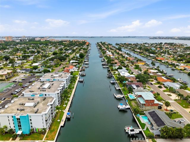 4900 38TH WAY S 404, St Petersburg, FL 33711