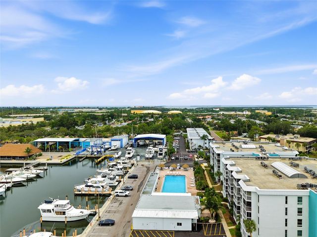 4900 38TH WAY S 404, St Petersburg, FL 33711