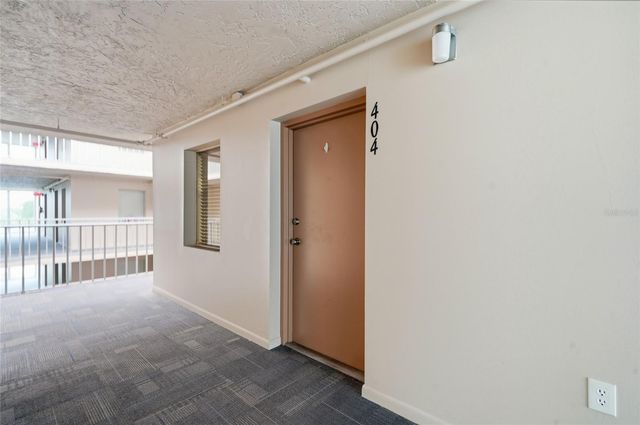 4900 38TH WAY S 404, St Petersburg, FL 33711