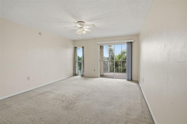 4900 38TH WAY S 404, St Petersburg, FL 33711