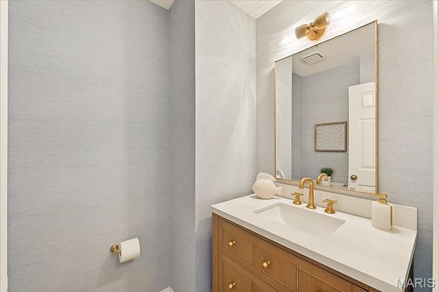 1726 Blue Oak Drive, Chesterfield, MO 63017