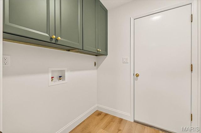 1726 Blue Oak Drive, Chesterfield, MO 63017