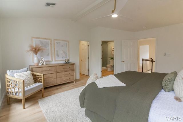 1726 Blue Oak Drive, Chesterfield, MO 63017