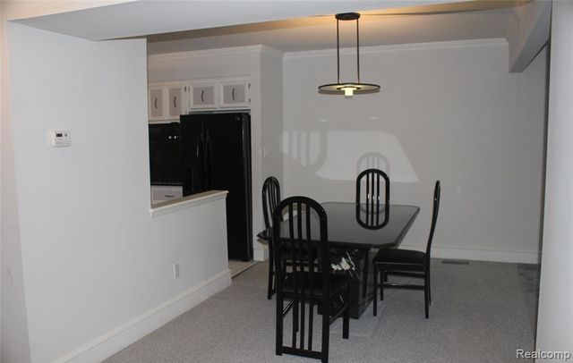 3733 Old Creek Road, Troy, MI 48084