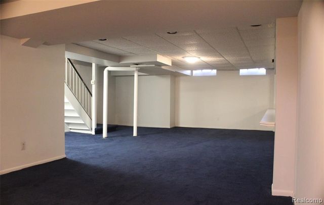 3733 Old Creek Road, Troy, MI 48084