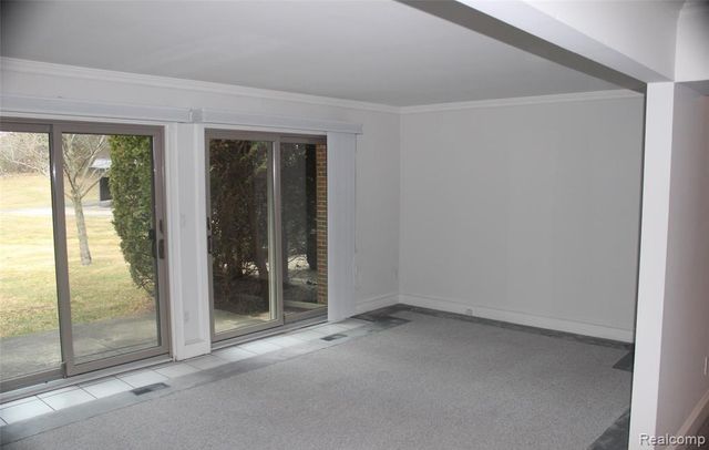 3733 Old Creek Road, Troy, MI 48084