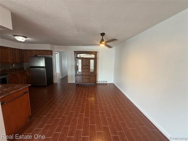 243 E 14 Mile Road, Clawson, MI 48017