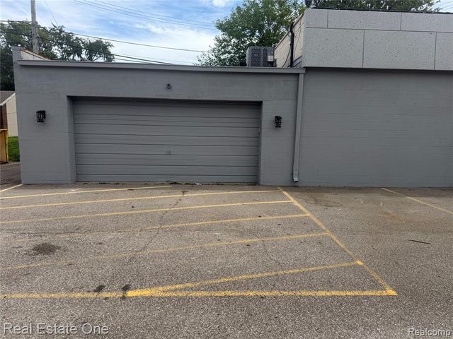 243 E 14 Mile Road, Clawson, MI 48017