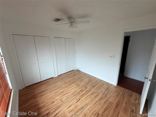 243 E 14 Mile Road, Clawson, MI 48017