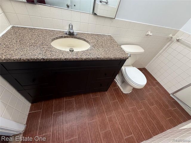 243 E 14 Mile Road, Clawson, MI 48017