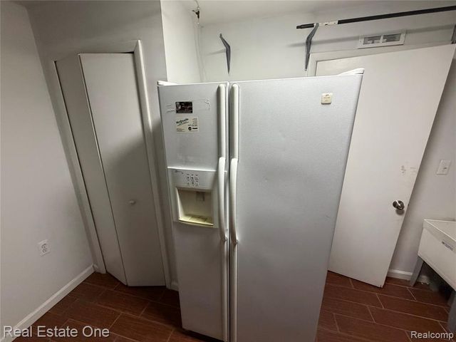 243 E 14 Mile Road, Clawson, MI 48017