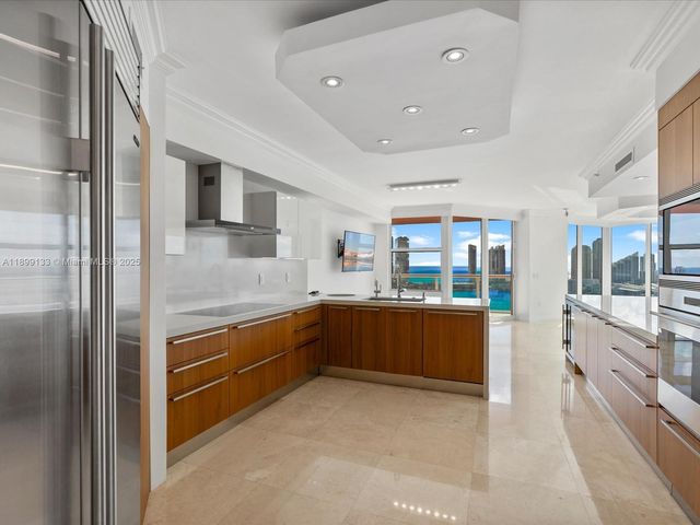 3370 Hidden Bay Dr 3113, Aventura, FL 33180