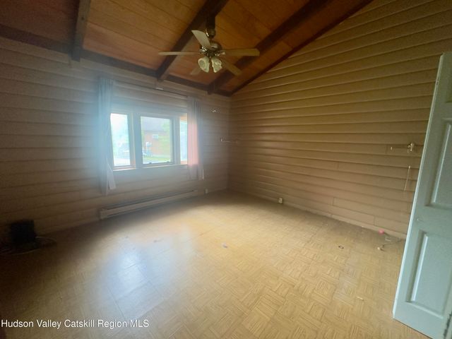 8 Sunset Court, Athens, NY 12015