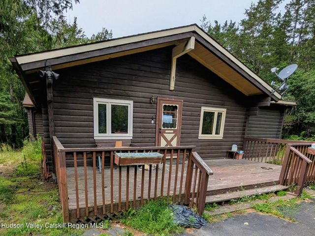 8 Sunset Court, Athens, NY 12015