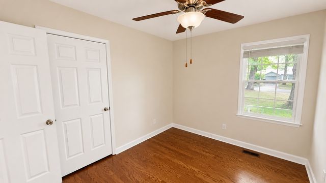 703 Stone Blvd, Tullahoma, TN 37388