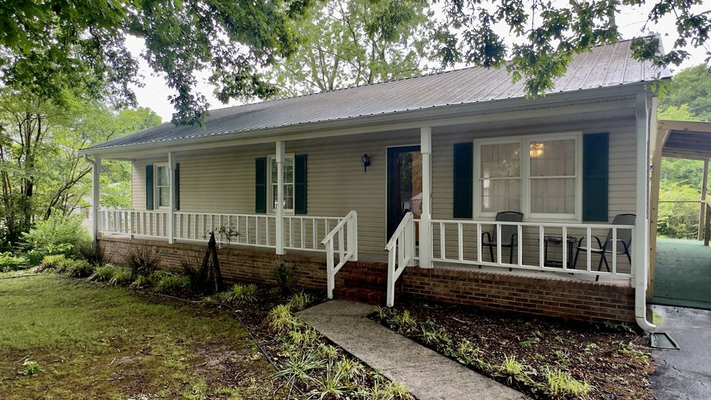 703 Stone Blvd, Tullahoma, TN 37388
