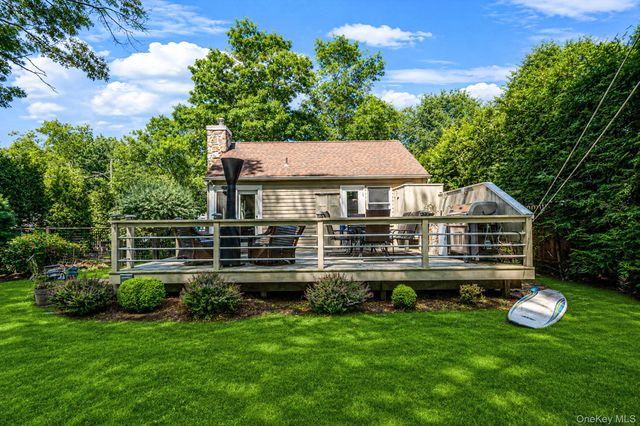 73 Panamoka Trail, Ridge, NY 11961
