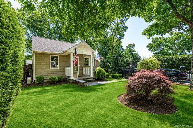 73 Panamoka Trail, Ridge, NY 11961