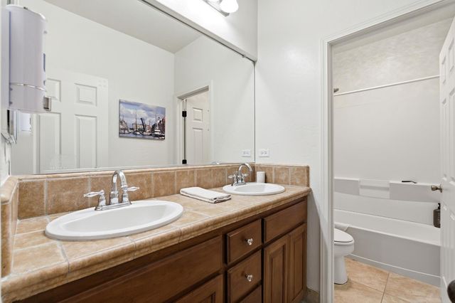 346 Martin, Tulare, CA 93274