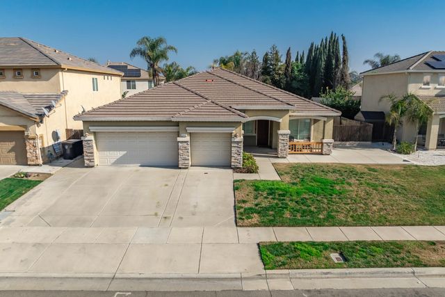346 Martin, Tulare, CA 93274