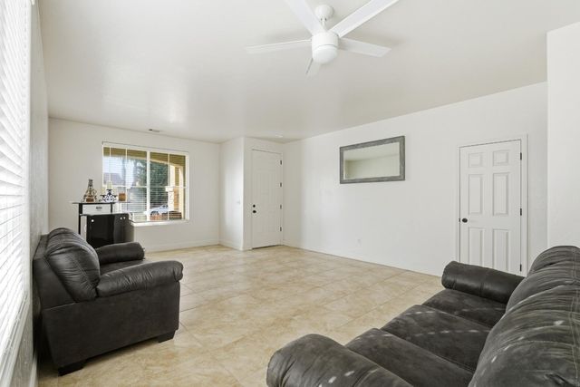 346 Martin, Tulare, CA 93274